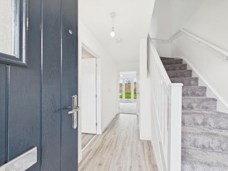 3 bedroom end of terrace house to rent - Photo 2