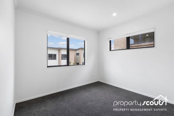 3 Bedroom in Mangere - Photo 1