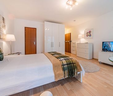 City-Residence: Elegantes und helles Apartment mit Balkon - Photo 3