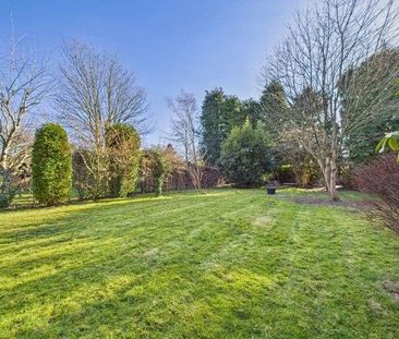 Salmons Lane West, Caterham On The Hill, CR3 - Photo 2