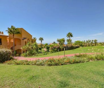 2 bedroom luxury Flat for rent in Benahavís, Andalusia - Photo 3