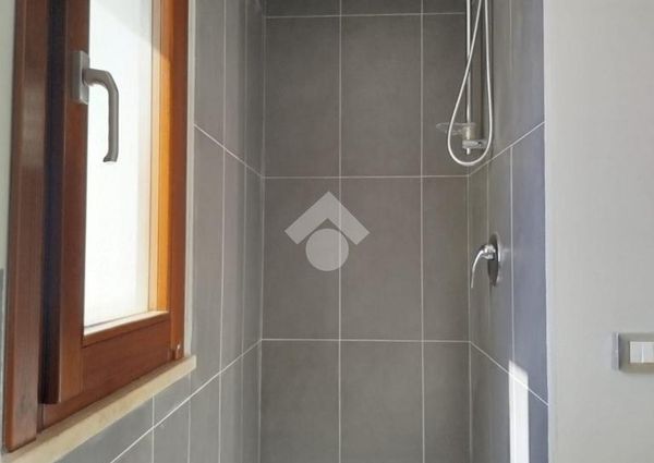 Porzione di bifamiliare in affitto