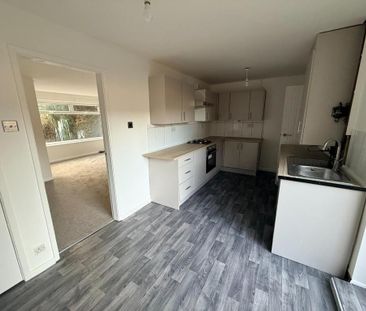 3 bedroom terraced house to rent - Photo 6