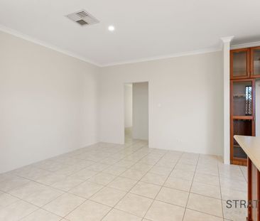 Comfortable, low maintenance home - Photo 4