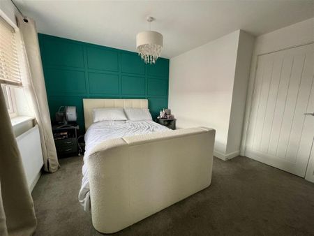 3 bedroom semi-detached house to rent - Photo 4