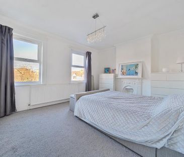 3 bedroom semi-detached house to rent - Photo 4