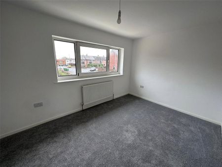 2 bedroom semi-detached house to rent - Photo 3