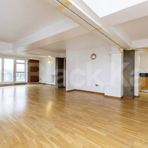 Sandwiched between Haggerston & Hoxton is this impressive 1 bedroom property - Photo 1