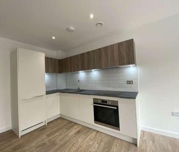 London Road, Staines-upon-thames, Surrey, TW18 - Photo 3