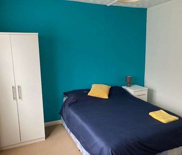 Spenser Road Room 5 - Photo 5