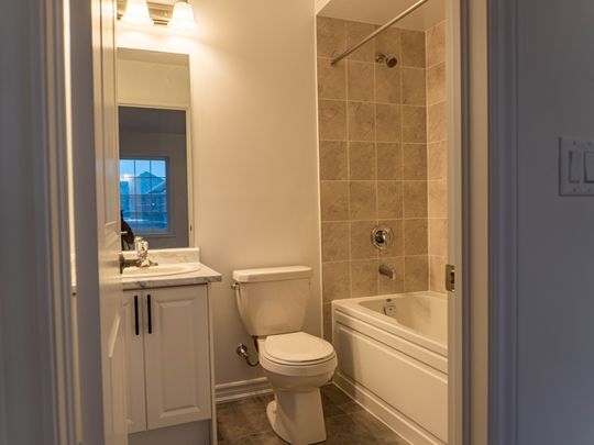 For Lease - 434 Vandusen Avenue, Southgate, Ontario - Photo 1