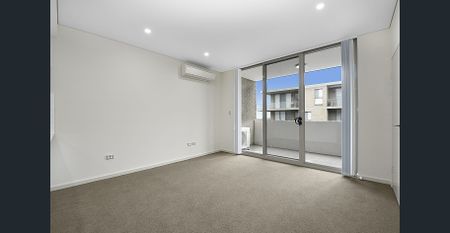 Light filled- top to floor apartment - Photo 4