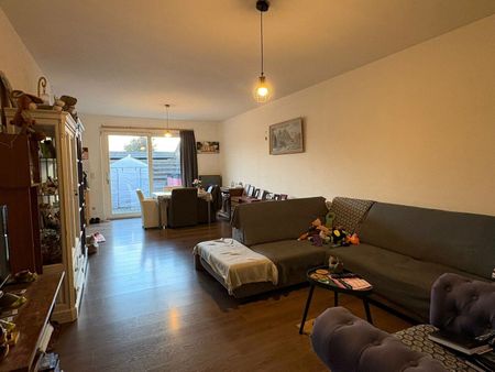 Ruim, energiezuinig appartement met 2 slpks, groot terras en autostaanplaats! - Photo 2