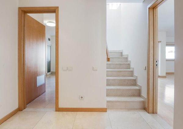 3 Bedroom Apartment with a view, Fórum Oeiras, Oeiras