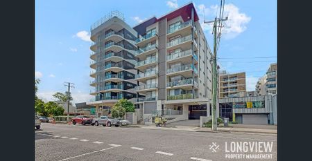 Stylish 1-Bedroom Apartment in the Heart of West End, QLD - Photo 2