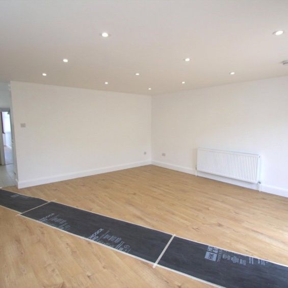 Burleigh Gardens, Ashford, Middlesex,TW15 - Photo 1