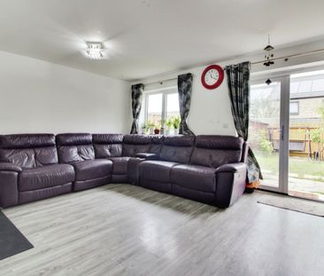 5 Bed Terraced House, Capa Taro Way, HA2 - Photo 1