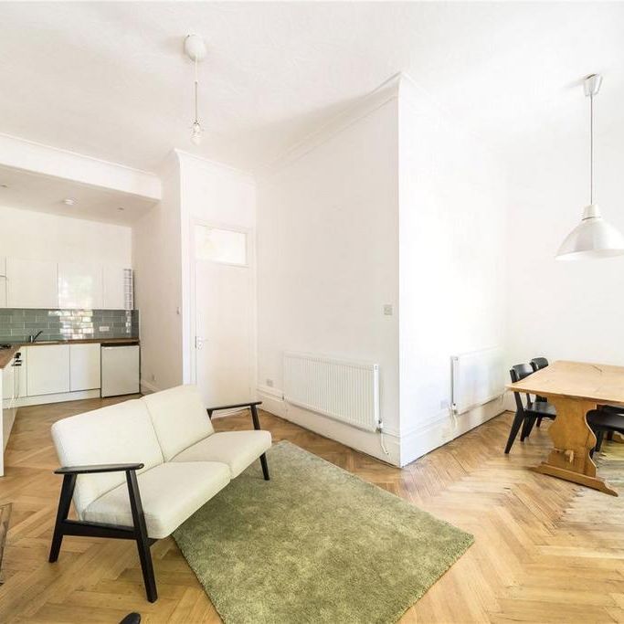 2 bedroom flat to rent - Photo 1