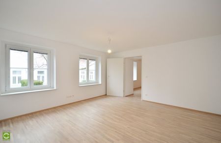 CHRISTOPH CHROMECEK IMMOBILIEN - PERCHTOLDSDORF - Renovierte 2-Zimmer Altbauwohnung mit Garten in Zentrumslage! - Photo 3