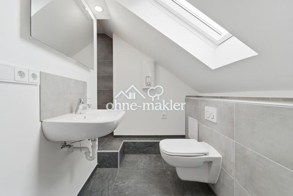 Fully furnished Studio + Garage + Balcony - Photo 1