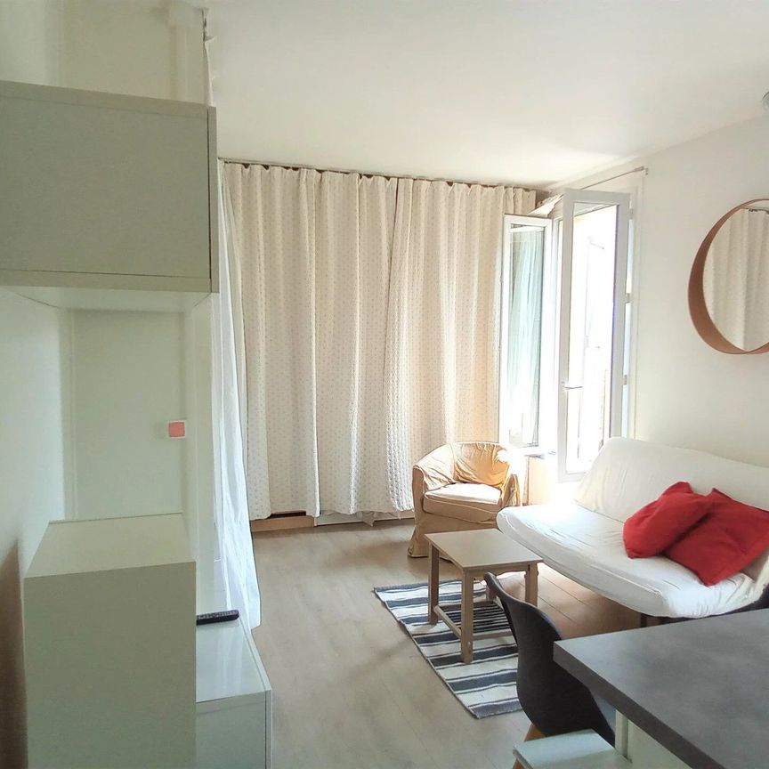 Location Appartement 1 pièces 26 m2 à Ivry-sur-Seine - Photo 1