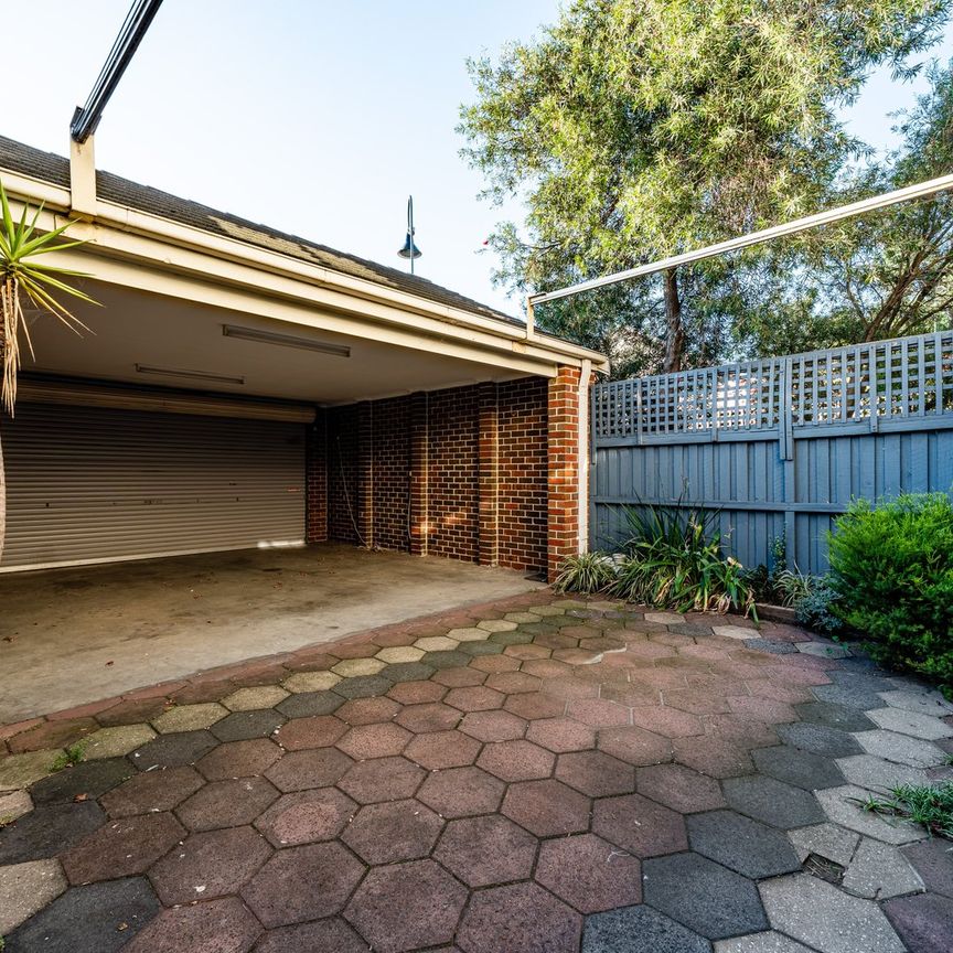 18 Peppercorn Walk, Kensington VIC 3031 - Photo 1
