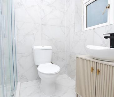 1 bedroom house of multiple occupation to rent - Photo 3