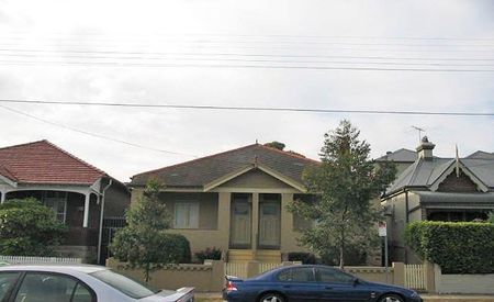 Large Family Home in Parkside Location - Photo 2