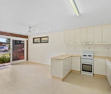 Space to Spread Out in Westcourt - Photo 5