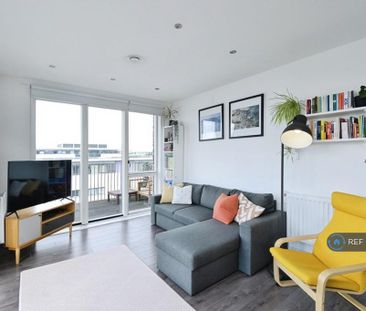 2 bedroom flat to rent - Photo 4