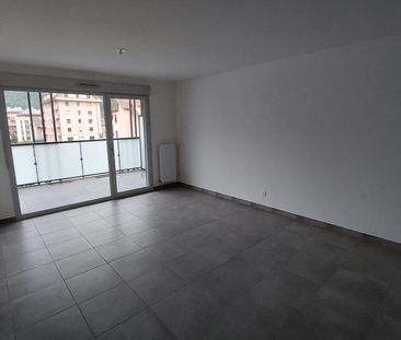 location Appartement T2 DE 43.76m² À CLUSES - Photo 4