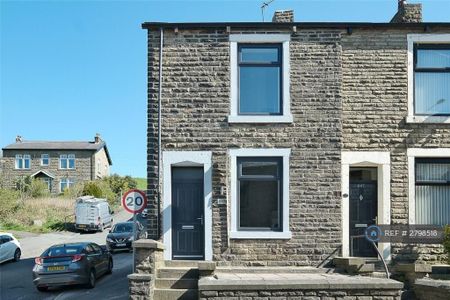 3 bedroom end of terrace house to rent - Photo 5