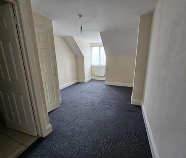 Church Hill, Loughton, IG10 - Photo 4