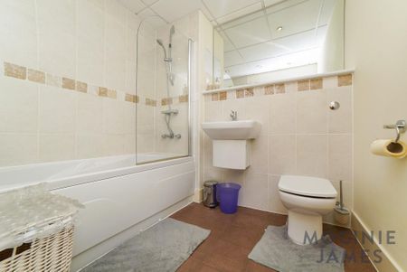 2 bedroom flat to rent - Photo 4