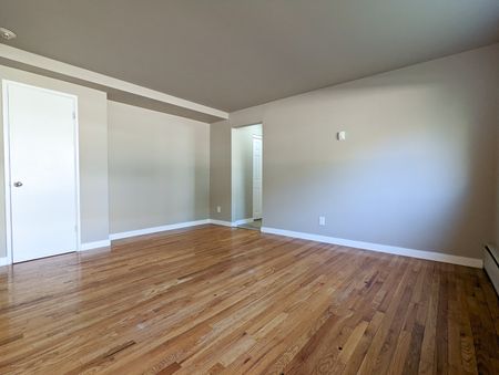 Rossdale Apartments 2 - Photo 5