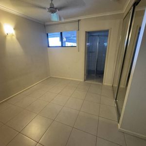 Spacious 2 Bedroom Unit in Great Location - Photo 2