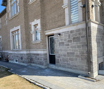 For Lease - 12 Lone Rock Circle, Brampton, Ontario - Photo 5