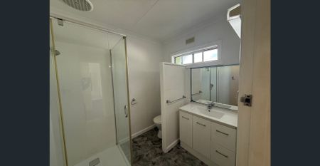 Central Location - Two Bedroom Unit - Photo 2
