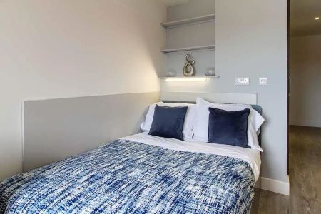 Dover Street Apartments - Standard Ensuite - Photo 4