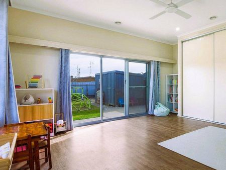 Charming 3-Bedroom Brick Veneer - Photo 2