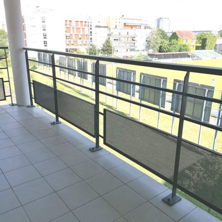 A LOUER : APPARTEMENT TYPE 3 AVEC TERRASSE ET PARKING DANS TOURS • Réf GI-SB-G0351 - Photo 3