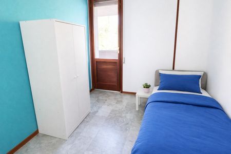 Stanza singola in Viale Quirico Filopanti, Bologna - Photo 2