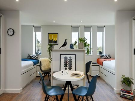 1 bedroom private hall to rent - Photo 2