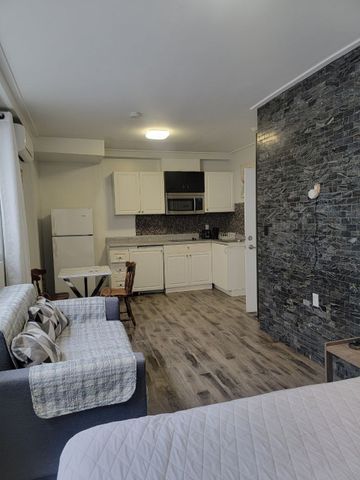 For Lease - 106 Rajah Street, Toronto, Ontario - Photo 2