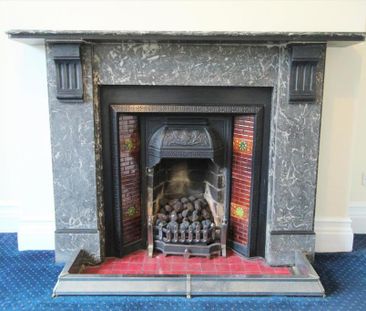 3 bedroom flat to rent - Photo 2