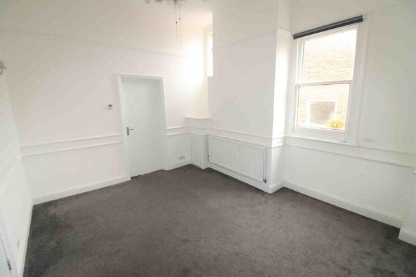 3 bedroom flat to rent - Photo 1