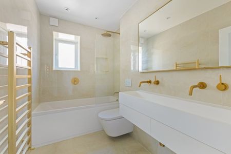 4 bedroom semi-detached house to rent - Photo 3