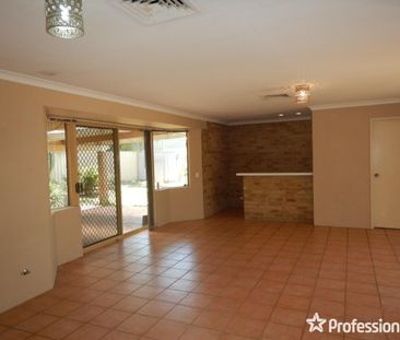 65 Forest Lakes Drive, Thornlie WA 6108 - Photo 5