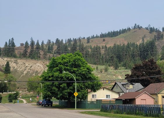 4 Bedroom House Downtown Kelowna - Photo 1