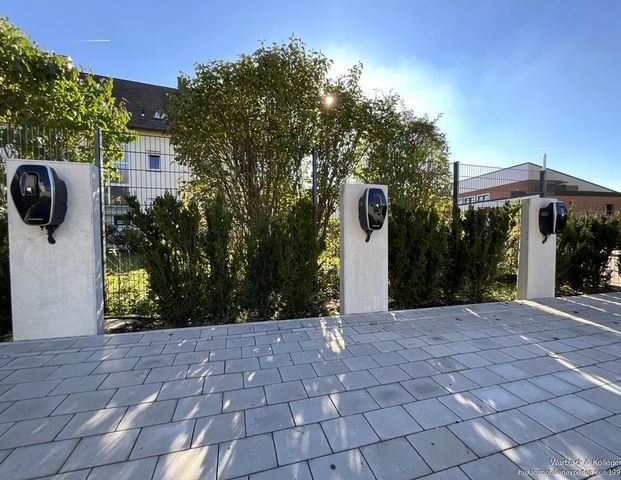 Neubau-Erstbezug: Wunderschöne, helle Dachterrassenwohnung in Schwabach-Penzendorf - Foto 1